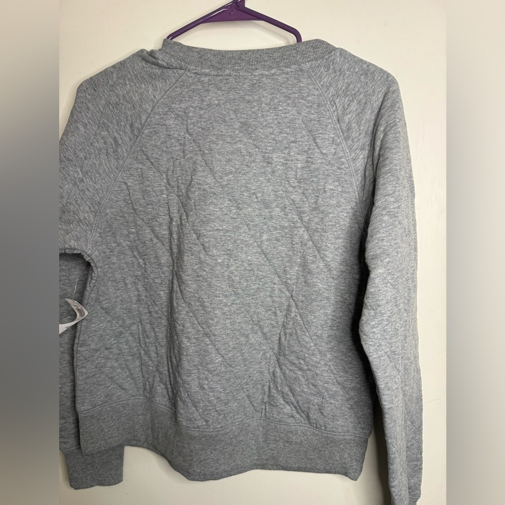 Old Navy Gray Quilted Crew Neck Sweater - Picture 3 of 4